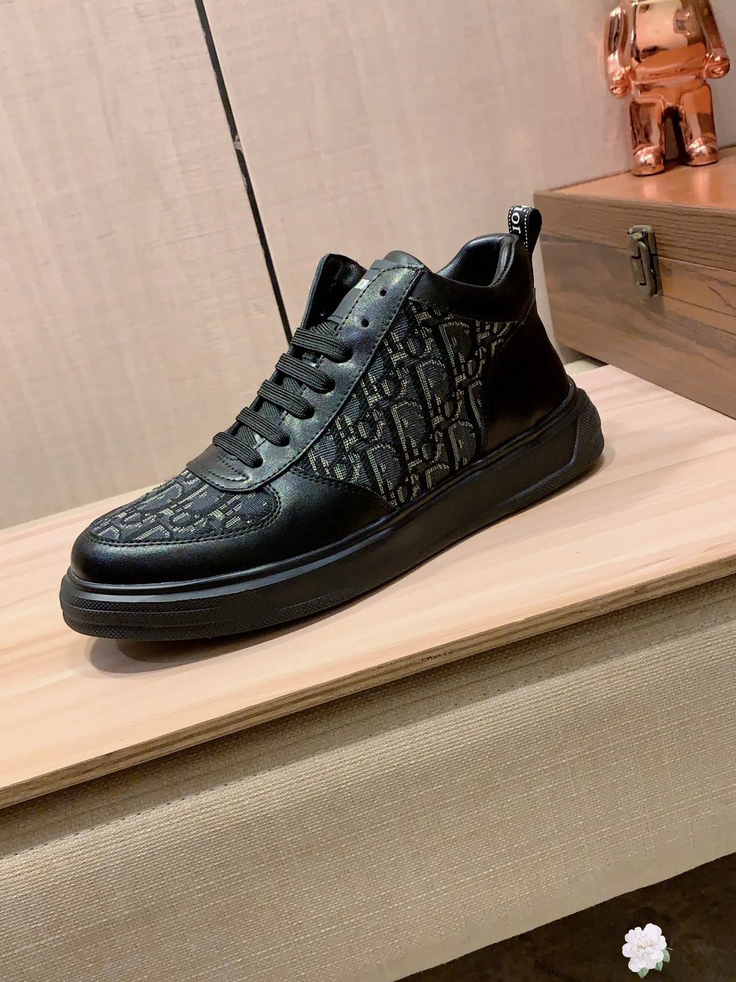 Men's Men's Shoes💰442💰💰🎩🎩[Lightning][Lightning] "Dior DIOR*" The latest and most popular casual shoes, top brand [seduce] luxury ~ purchasing agency, top ~ quality. [Strong] The upper is made of imported breathable cowhide with material ➕ breathable sheepskin feet (•) and fine workmanship. The original stylish and stylish soft rubber wear-resistant and non-slip outsole is light and comfortable on the feet. The real thing looks better when photographed in person. 111: code: 38-44, 3️⃣ colors selected
